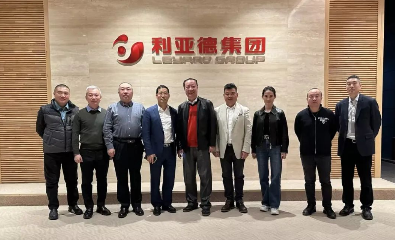 中國演藝設備技術協(xié)會理事長朱新村一行走訪利亞德集團