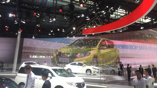 車展LED透明屏使用應(yīng)該具備哪些條件？